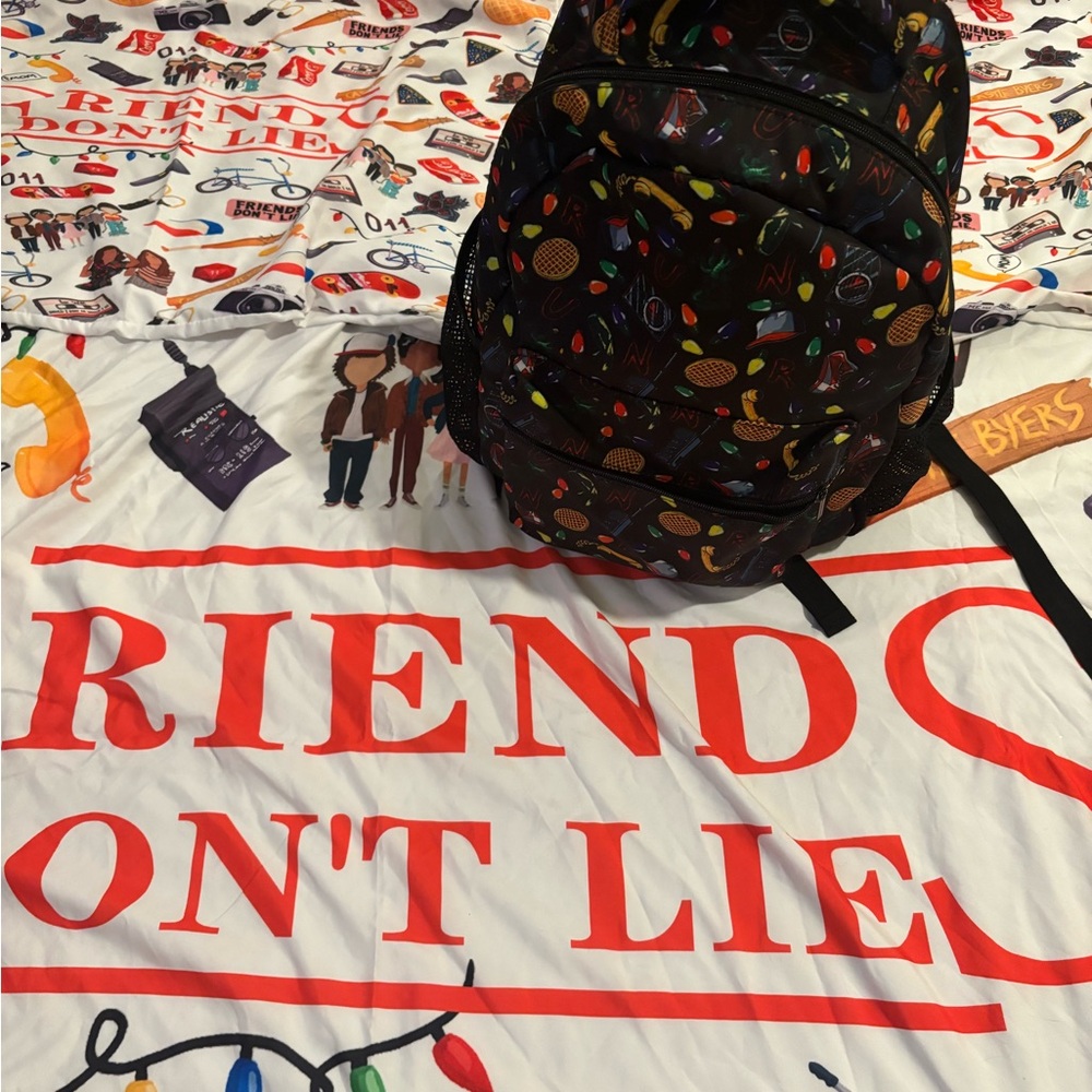 Stranger Things bookbag & duvet cover set